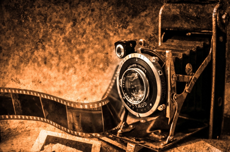 photographe-CHATEAUDOUBLE-min_light-wood-night-camera-photography-vintage-1245236-pxhere.com